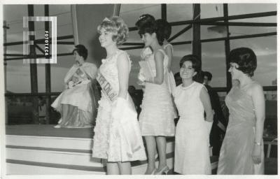FONDO HUGO ALANIZ - ALBUM 1907 - 13 DE DICIEMBRE - 1964 DIA DEL PETRÓLEO YPF