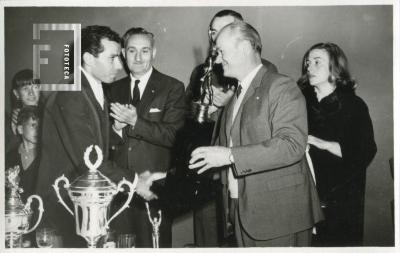 FONDO HUGO ALANIZ - ALBUM 1907 - 13 DE DICIEMBRE - 1964 DIA DEL PETRÓLEO YPF